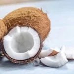 Étiquette du fondant parfumé 'Noix de coco' à la cire de soja. L'illustration est une photo de noix de coco fraîche, évoquant un parfum exotique, gourmand et lacté.