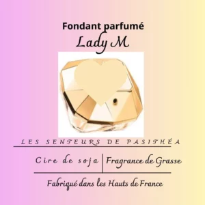 Étiquette du fondant parfumé 'Lady M', inspiré du parfum Lady Million. L'illustration montre un flacon en forme de diamant, évoquant un parfum floral, boisé et luxueux.